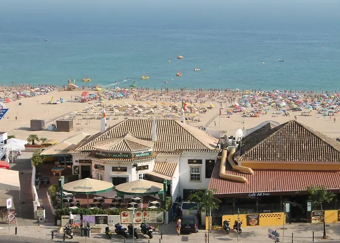 The Roof Da Rocha Apartment *