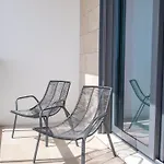The Roof Da Rocha Apartment *